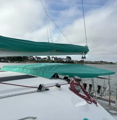 Bimini ou taud de soleil bateau